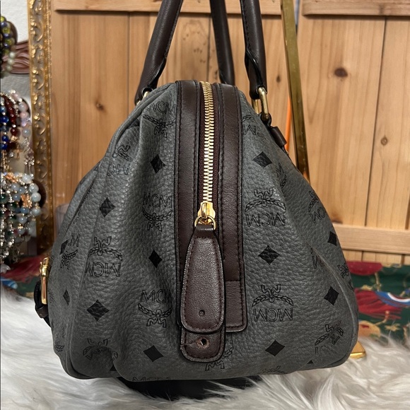MCM Vicetos in Gray/Black Color - Picture 14 of 15